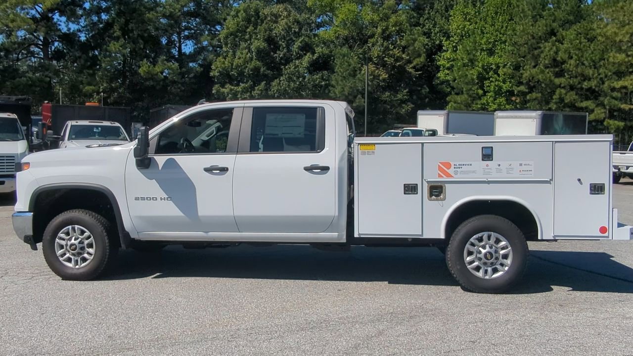 2025 Chevrolet Silverado 2500HD photo 4