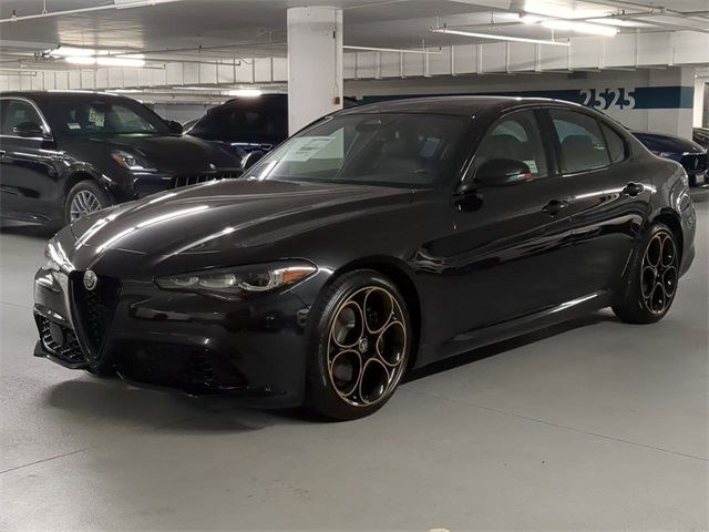 2025 Alfa Romeo Giulia SPRINT photo 3
