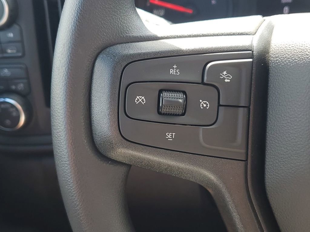 2025 Chevrolet Silverado 1500 Custom photo 33