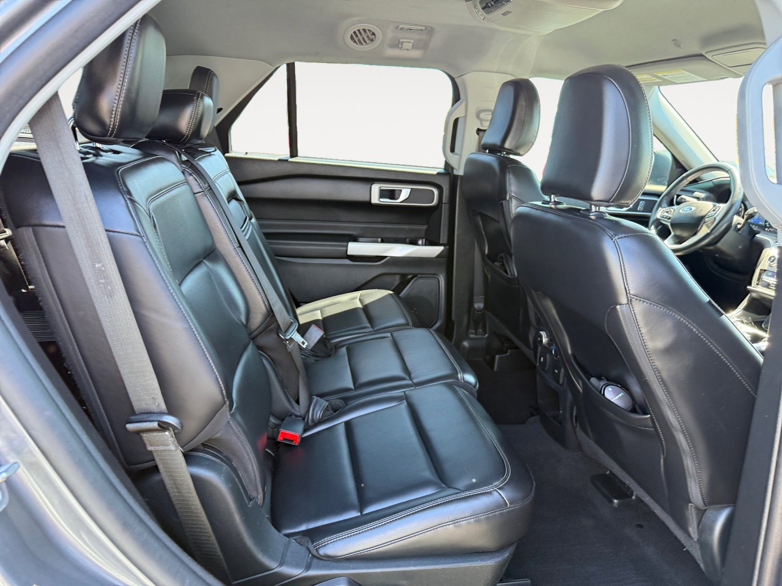 2021 Ford Explorer XLT photo 17