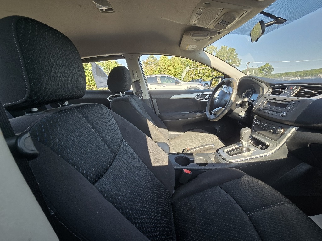2013 Nissan Sentra SR photo 11