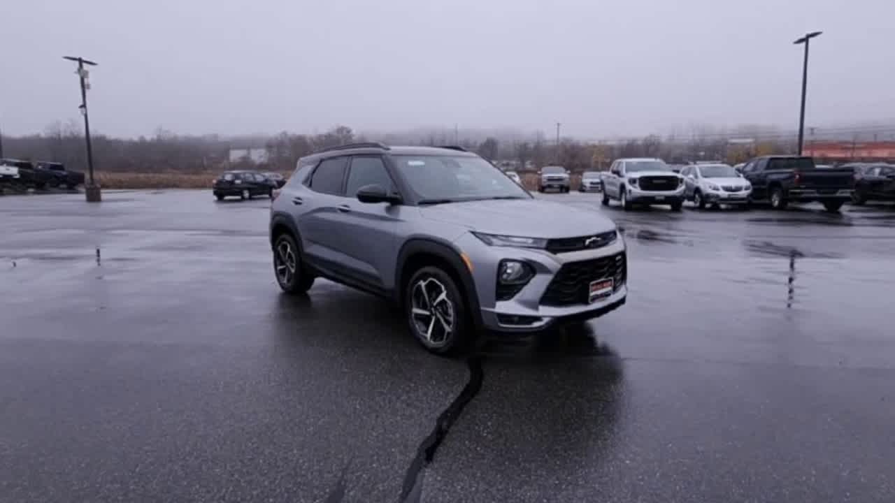 2023 Chevrolet Trailblazer RS photo 2