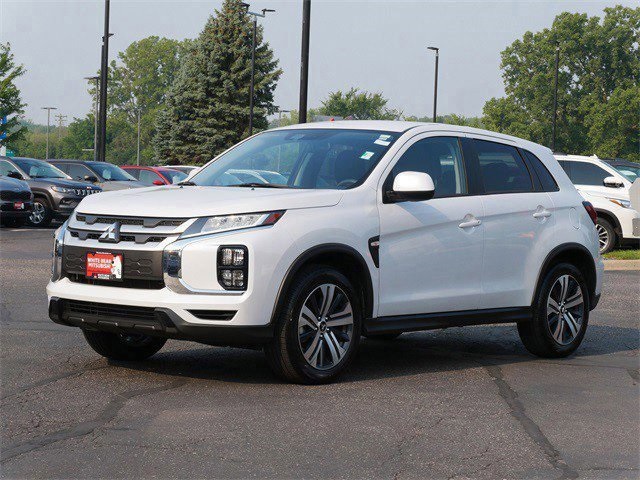 2024 Mitsubishi Outlander Sport ES photo 3