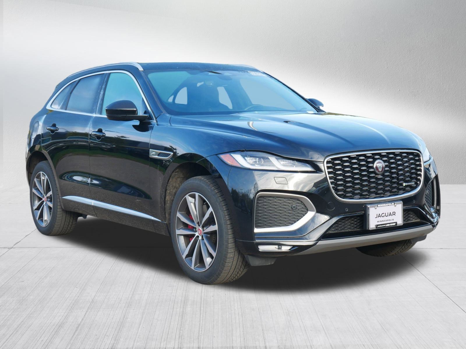 2023 Jaguar F-PACE P400 R-Dynamic S photo 3