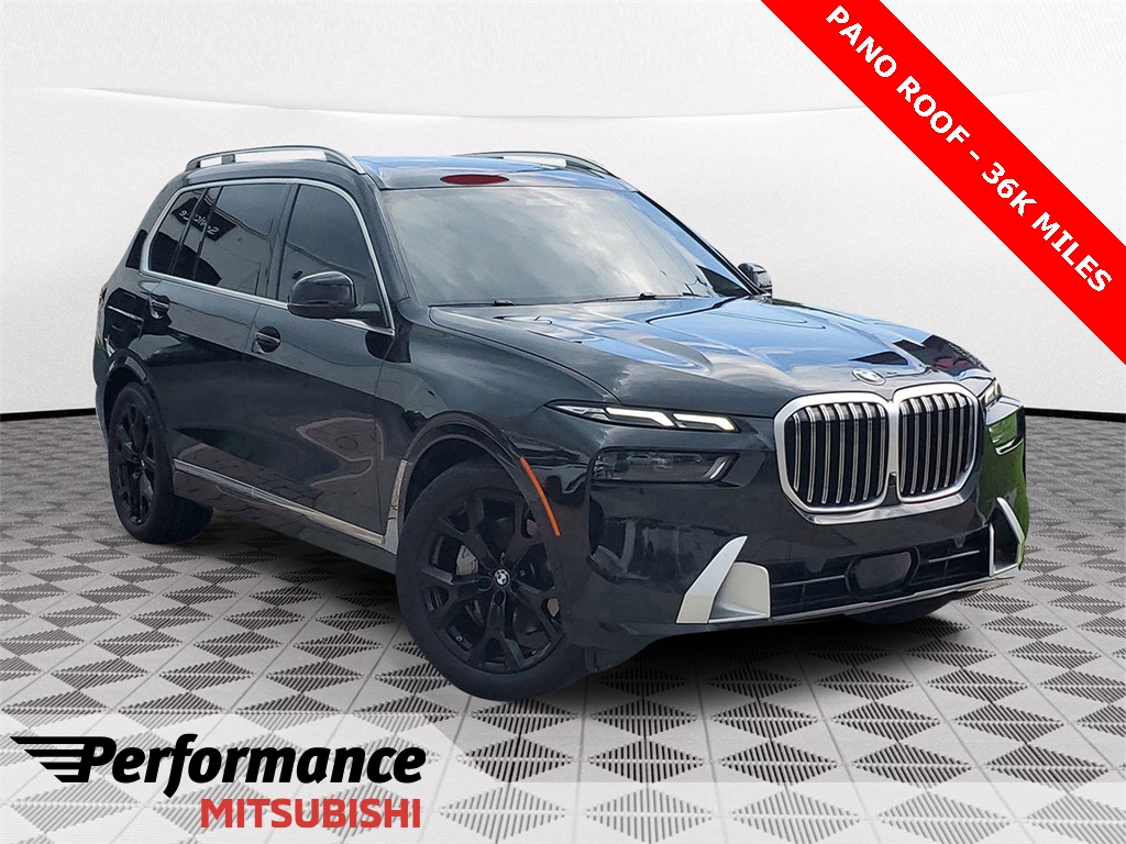 2023 BMW X7 40i's photo
