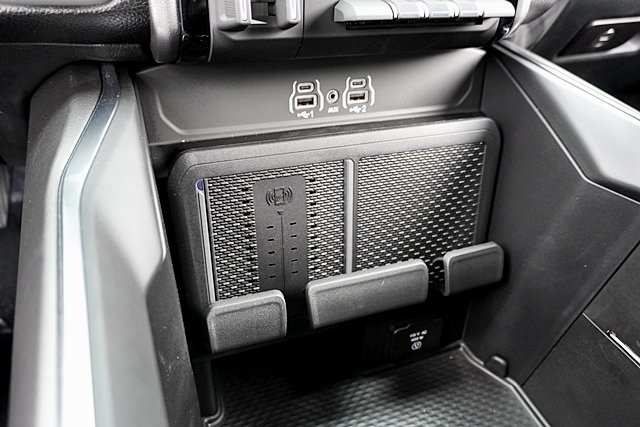 New 2026 Bright White Clear-Coat Exterior Paint RAM Big Horn/Lone Star image 39