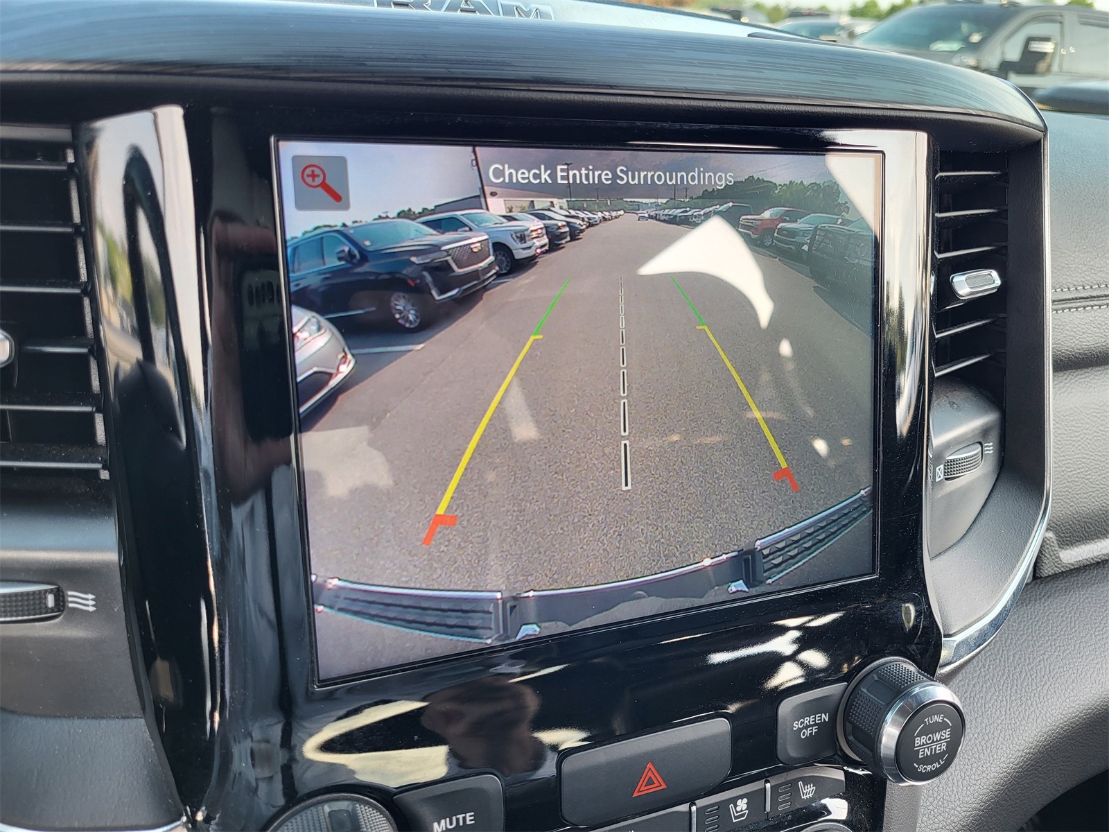 2024 Ram 1500 Laramie photo 18