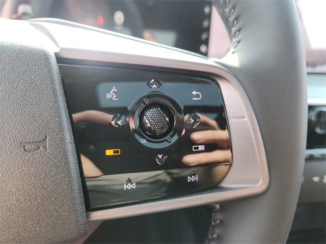 2025 Nissan Murano SL photo 15