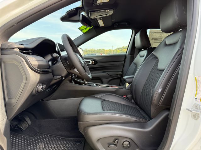 2026 Jeep Compass Latitude photo 16