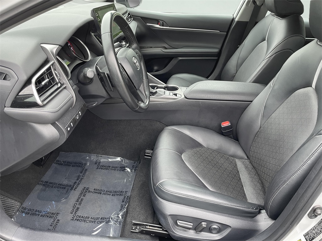 2023 Toyota Camry XSE photo 12