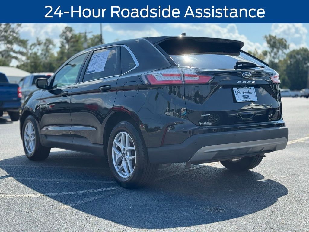 2022 Ford Edge SEL photo 4