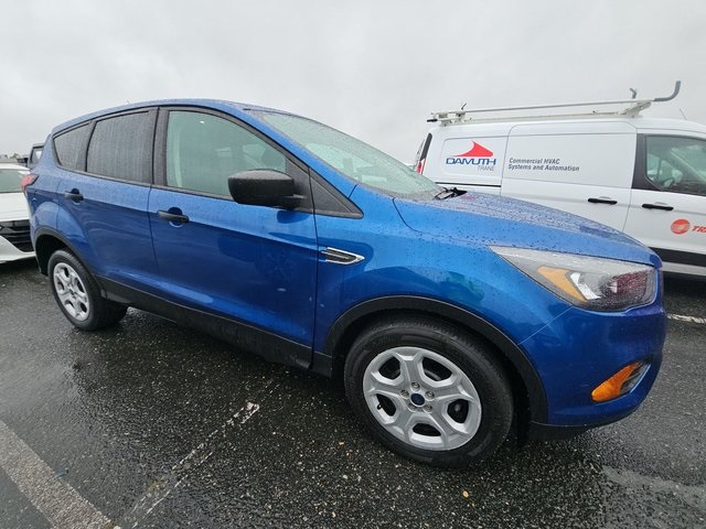 2019 Ford Escape S photo 3