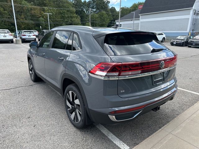 2026 Volkswagen Atlas Cross Sport SE photo 2