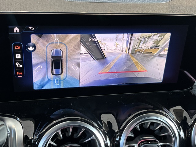 2025 Mercedes Benz EQB 300 4MATIC photo 26