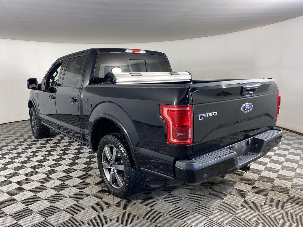 2016 Ford F-150 Lariat photo 11