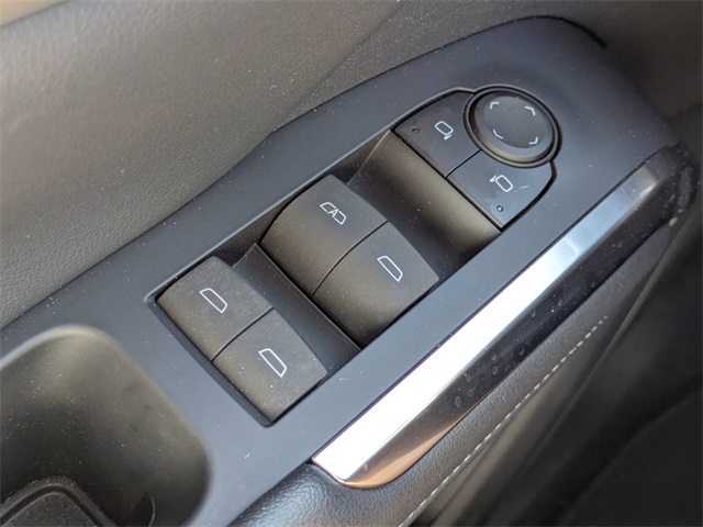 2025 Chevrolet Traverse photo 23