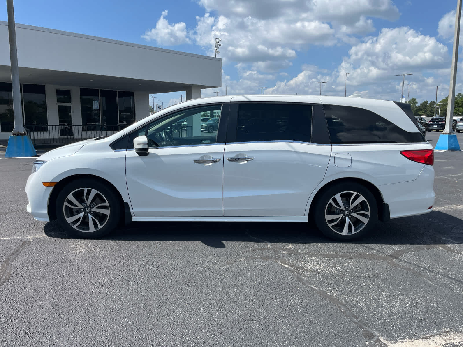 2022 Honda Odyssey Touring photo 7