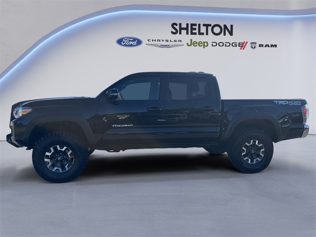 2023 Toyota Tacoma TRD Off-Road photo 2