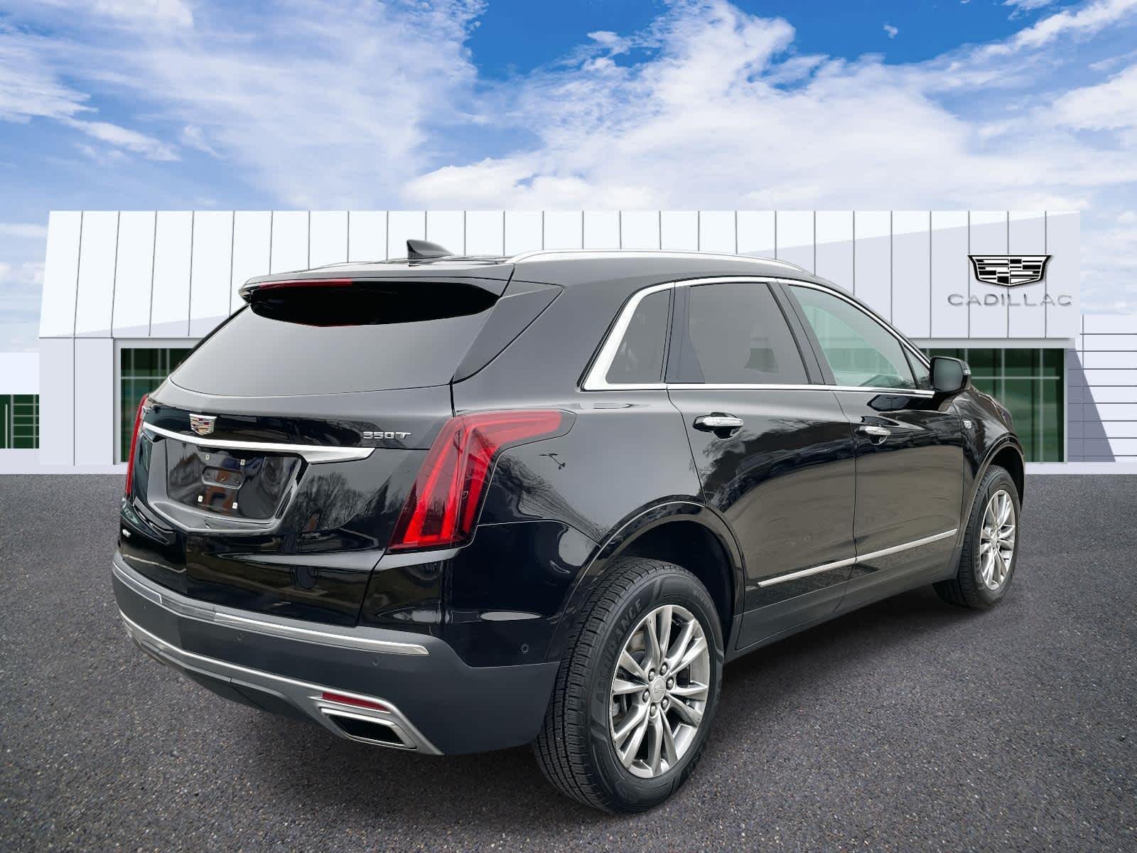 2022 Cadillac XT5 Premium Luxury photo 3