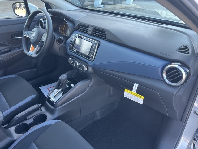 2025 Nissan Versa SV photo 20