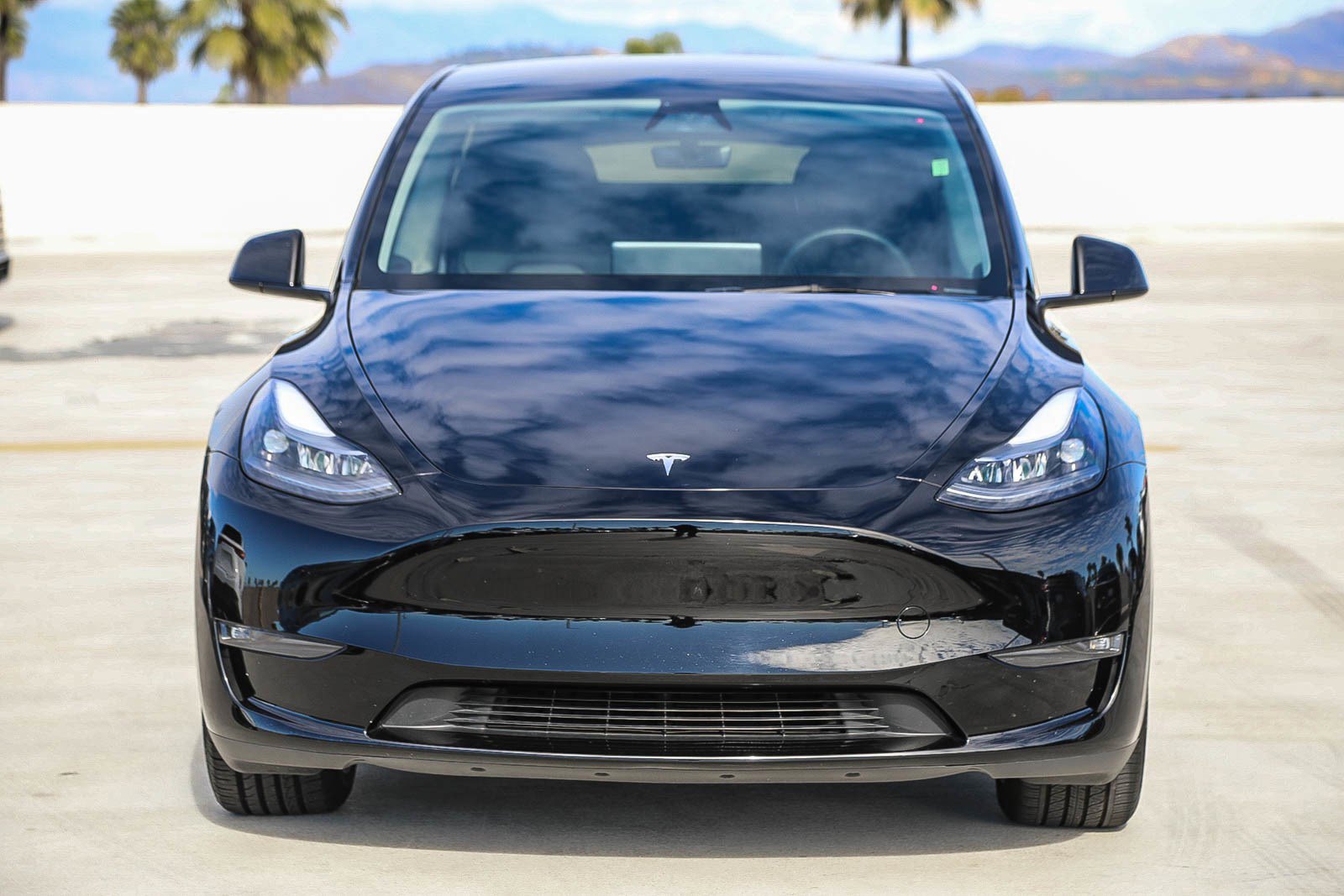 Used 2024 Tesla Model Y Long Range with VIN 7SAYGAEE2RF009518 for sale in Oxnard, CA