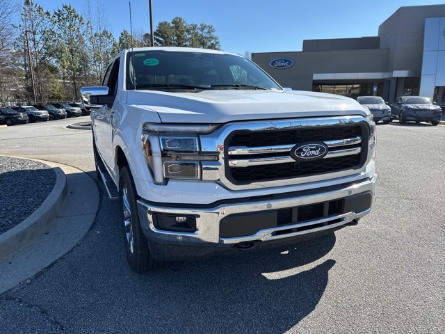 2025 Ford F-150 Lariat photo 3