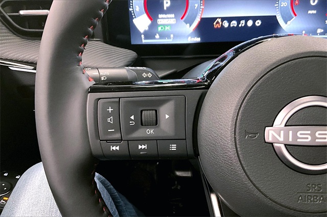 2025 Nissan Kicks SR photo 22