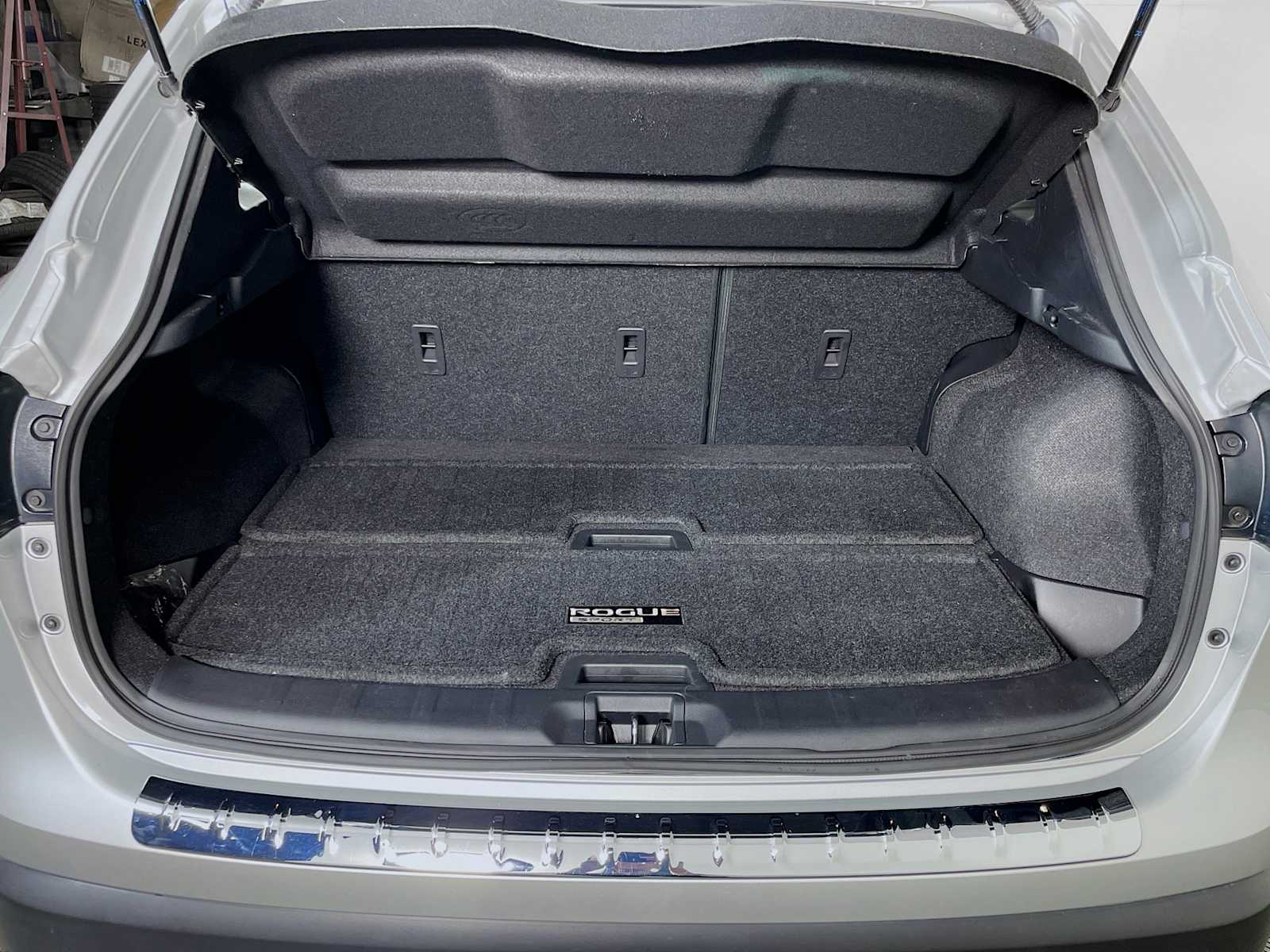 2022 Nissan Rogue Sport SV photo 23
