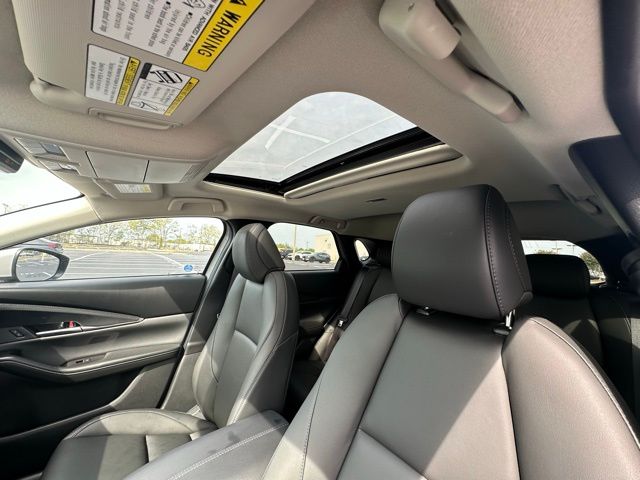 2025 Mazda CX-30 2.5 S Preferred photo 25