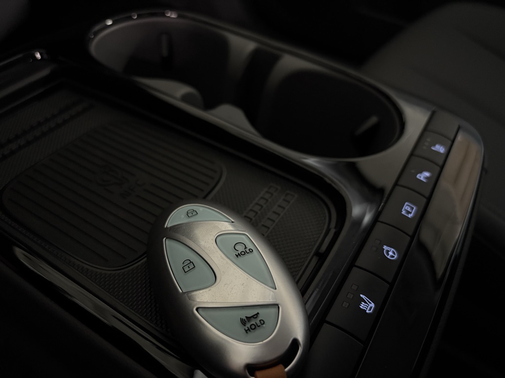 2025 Hyundai Ioniq 5 SEL photo 25