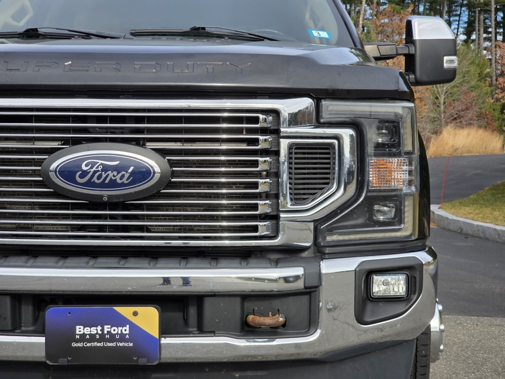 2022 Ford F-350 Lariat photo 3