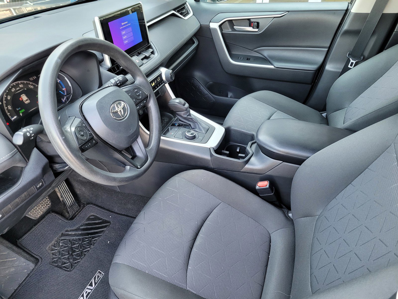 2023 Toyota RAV4 Hybrid XLE photo 12