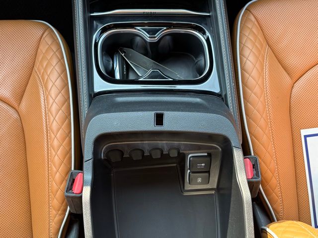 2023 Chrysler Pacifica Hybrid Pinnacle photo 37