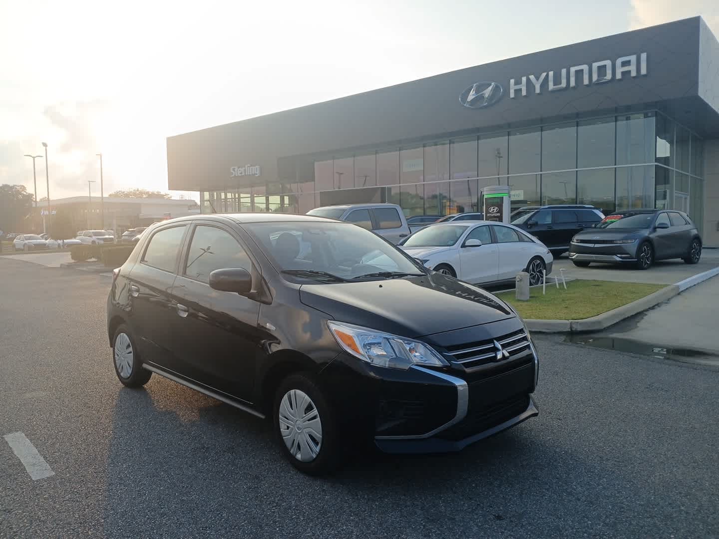 2024 Mitsubishi Mirage ES's photo