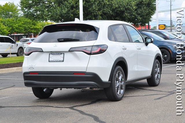 2026 Honda HR-V LX photo 3