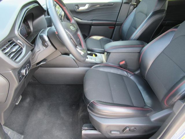 2024 Ford Escape ST-Line photo 17