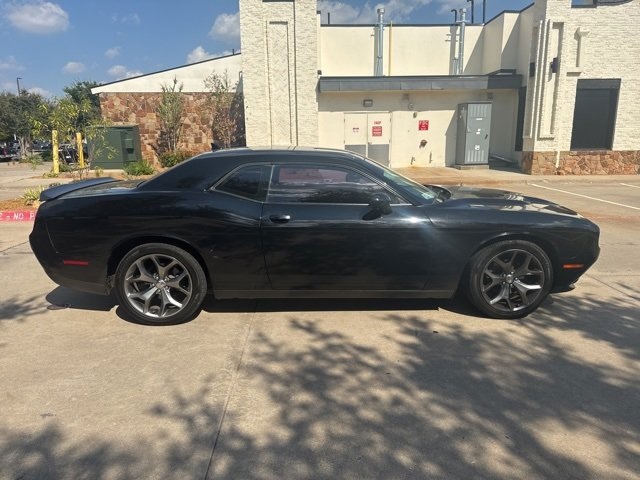 2016 Dodge Challenger SXT photo 7