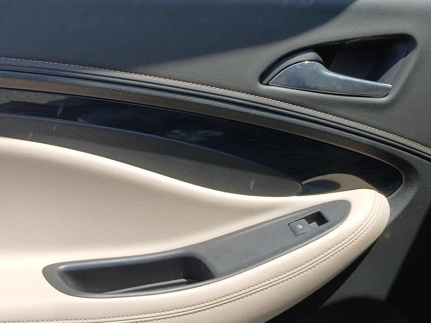 2018 Buick Envision Preferred photo 9
