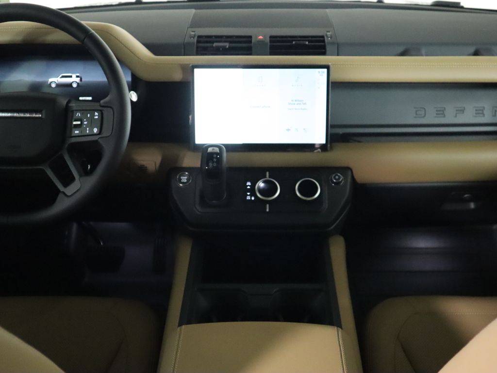 2025 Land Rover Defender 110 S photo 15