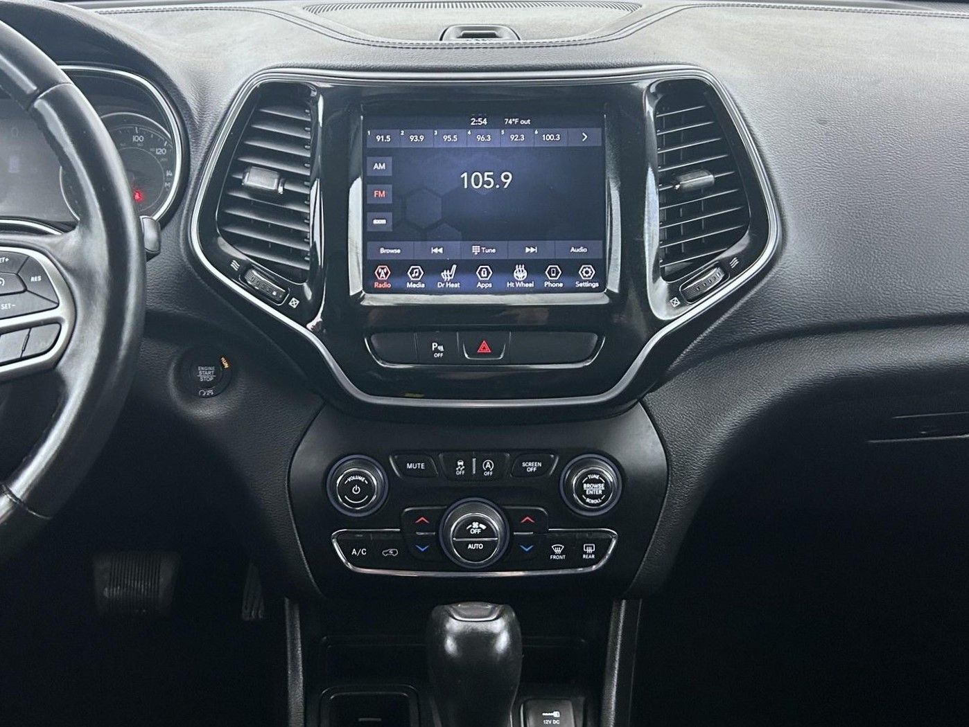 2019 Jeep Cherokee Limited photo 12