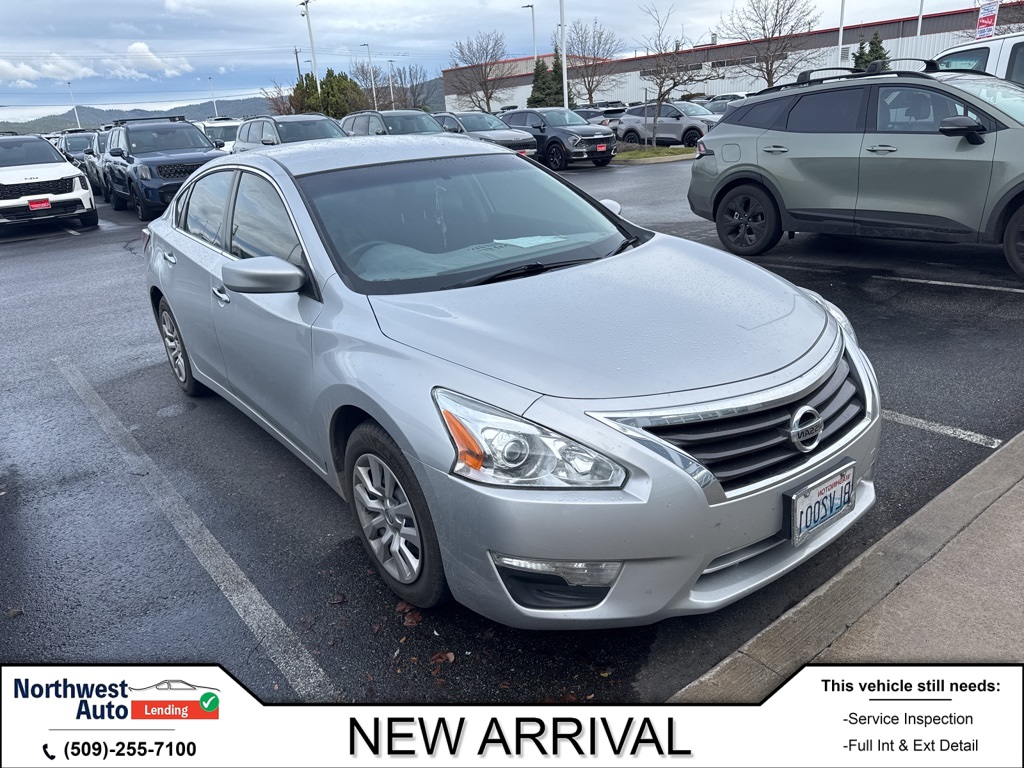 2014 Nissan Altima S's photo