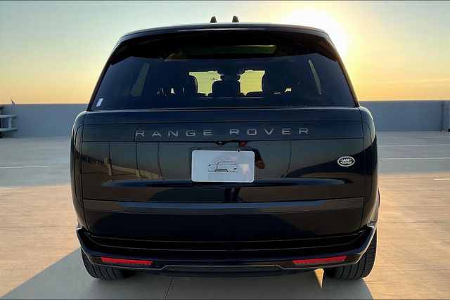 2023 Land Rover Range Rover SE photo 5