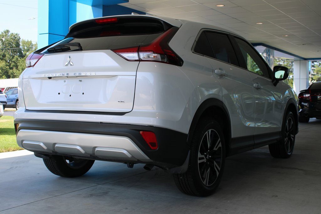 2023 Mitsubishi Eclipse Cross SE photo 3