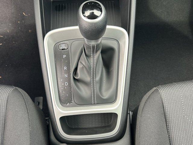 2025 Hyundai Venue SE photo 27