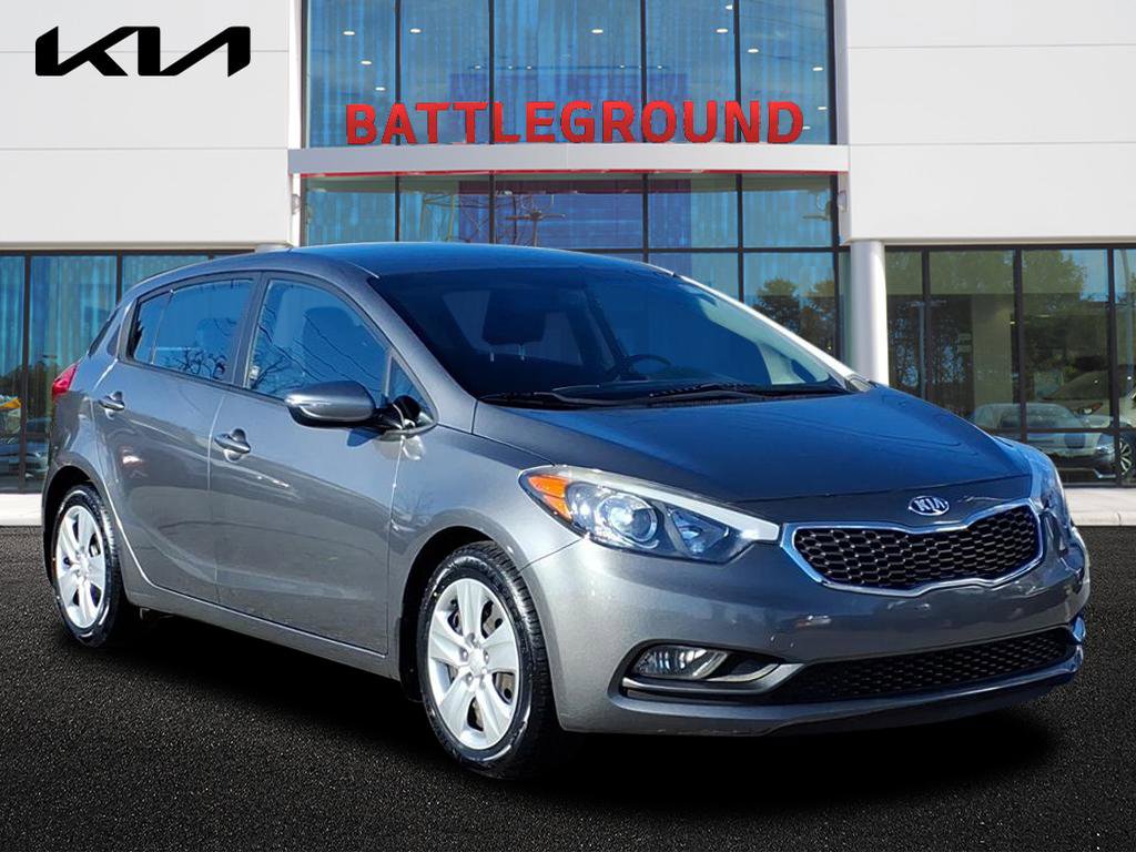 2016 Kia Forte5 LX's photo