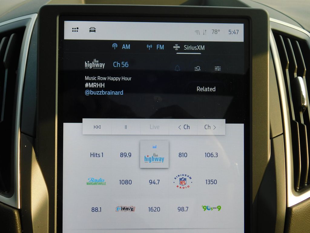 2022 Ford Edge SEL photo 46