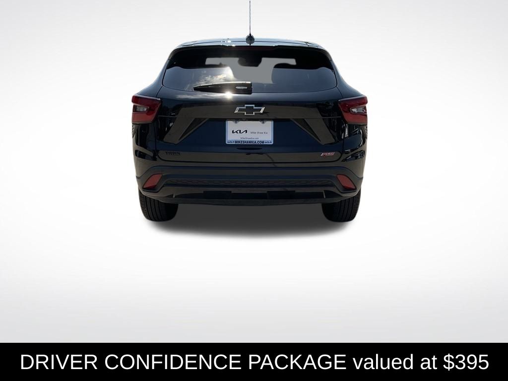 2025 Chevrolet Trax photo 3