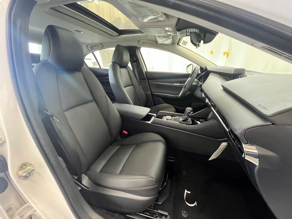 2025 Mazda Mazda3 Sedan 2.5 s Preferred photo 11