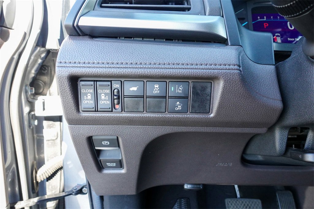 2020 Honda Odyssey EX-L photo 19