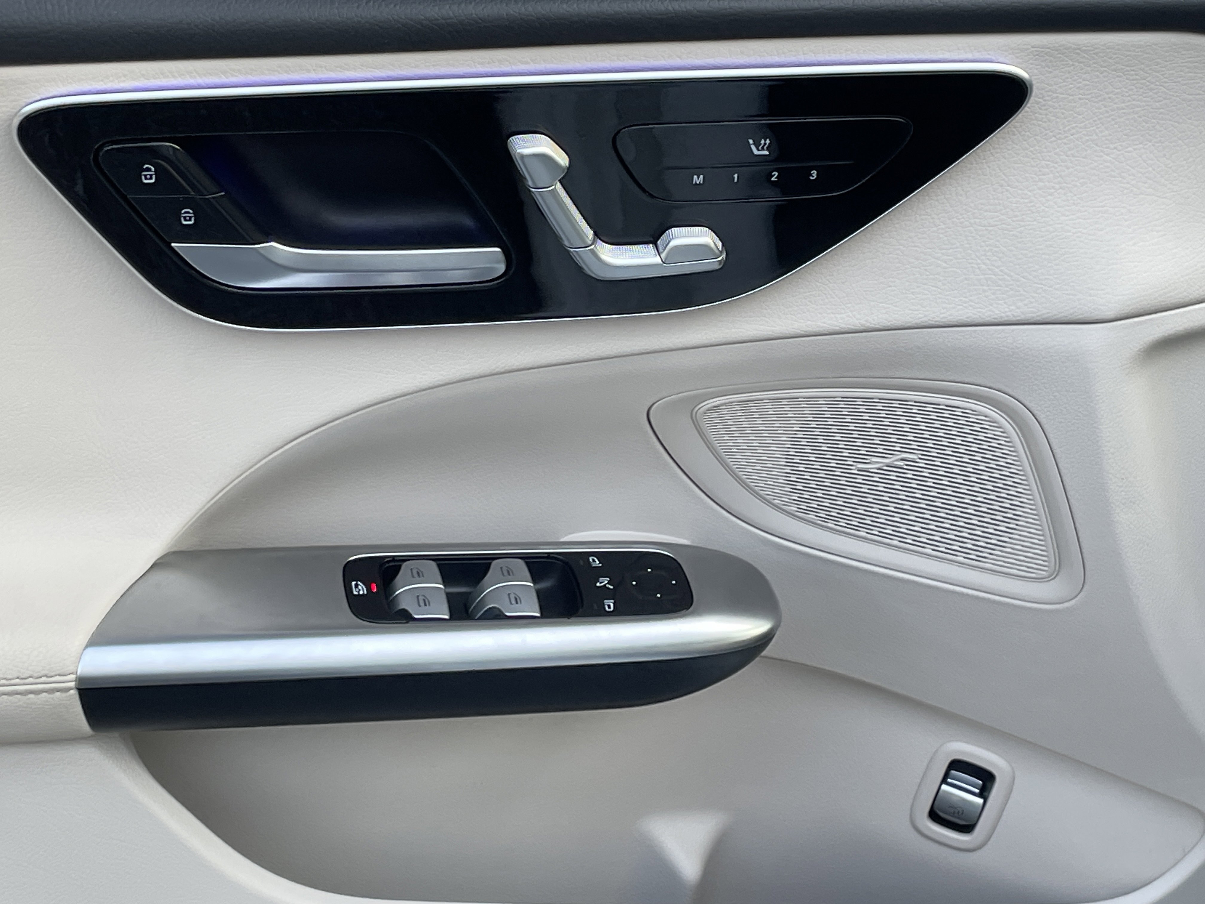 2023 Mercedes Benz C 300 Sedan photo 4